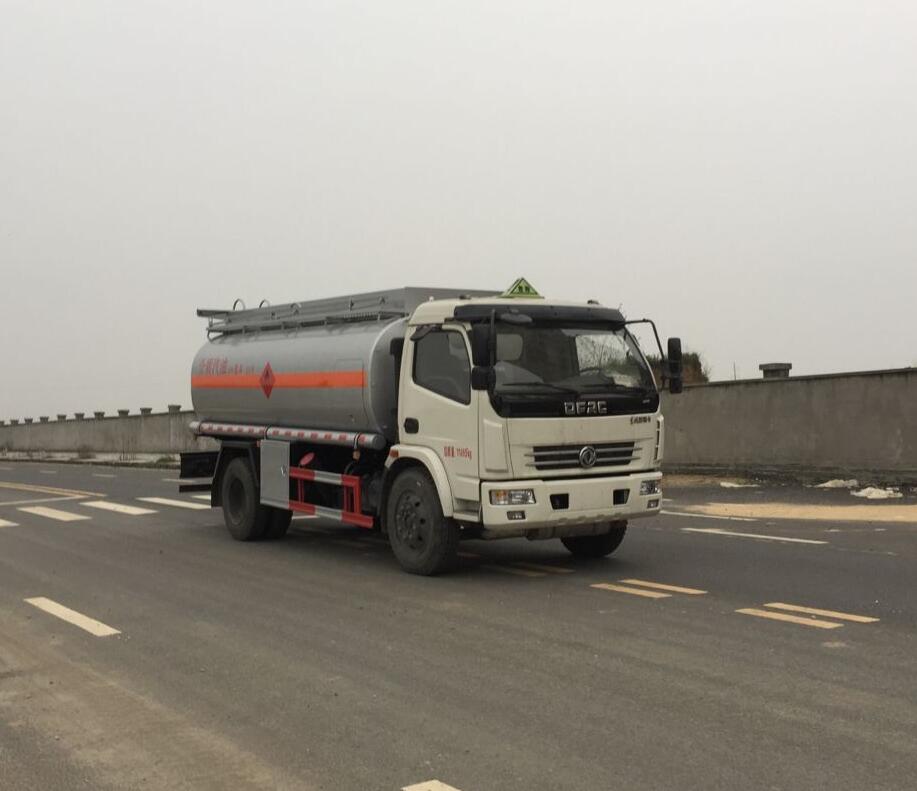東風(fēng)凱普特8噸油罐車
