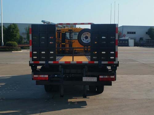 �����E�V5�{��һ�϶�ƽ������܇